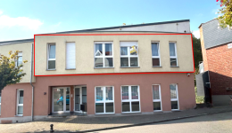 NEUER PREIS! Geräumige Wohnung auf der ersten Etage, mit Balkon und Garage gelegen im Zentrum von Kelmis