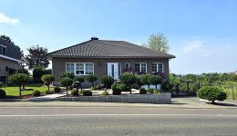 Wunderschönes freistehendes Haus im Bungalowstil mit Garage und Garten gelegen in Moresnet, Rue de La Calamine 37.