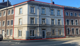 Komplett renoviertes Investitionsgebäude mit 4 Wohnungen, einem Außenhof und einem Untergeschoss, im Zentrum der Unterstadt Eupen